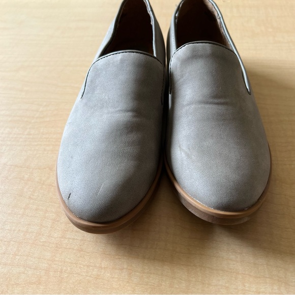 Women’s Shoes - Picture 2 of 7